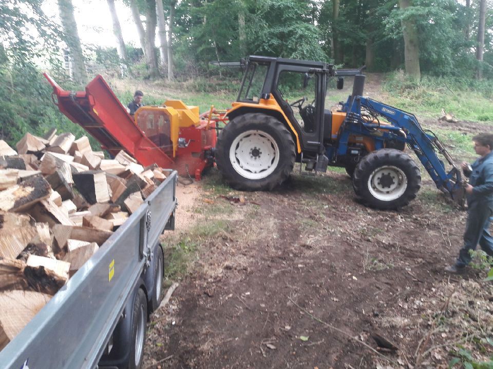 3 shires logs - log cutting